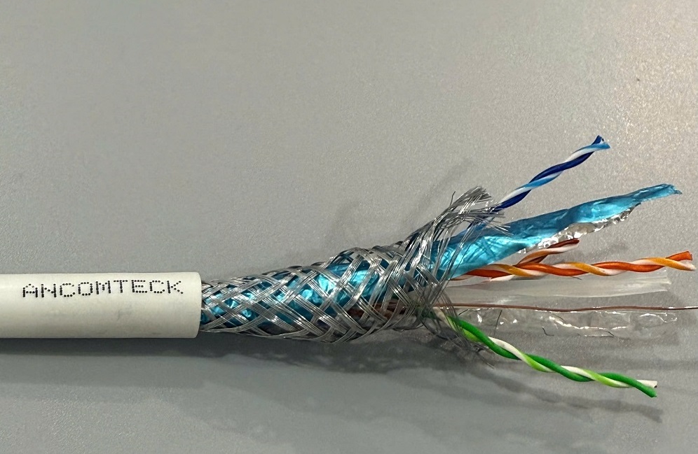 Cáp mạng CAT6A SF FTP bọc bạc chống nhiễu, ANCOMTECK ACT-305-6AFTPWH